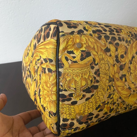 Gianni Versace Boston bag - Picture 8 of 13